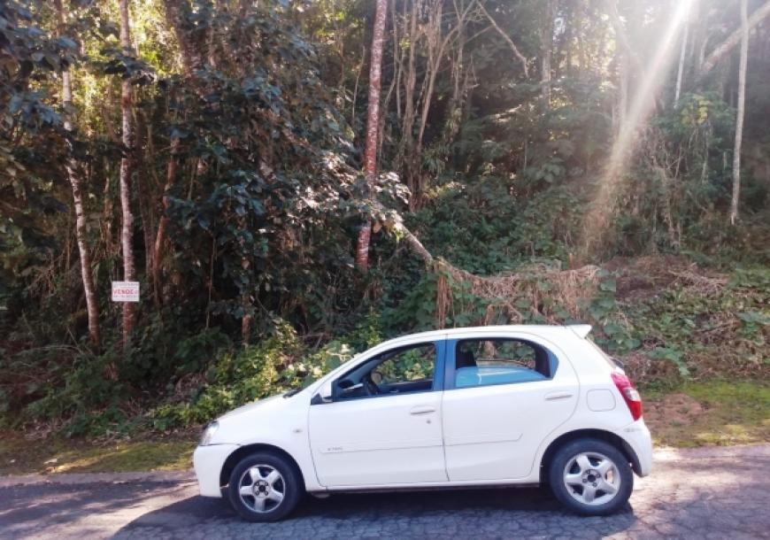 Dois Terenos juntos no Alpes da Cantareira